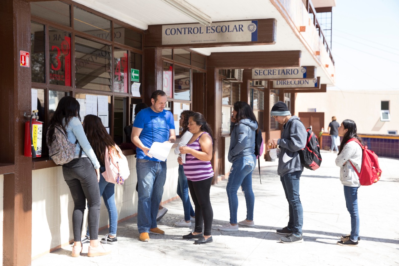 Personas formadas en Control Escolar
