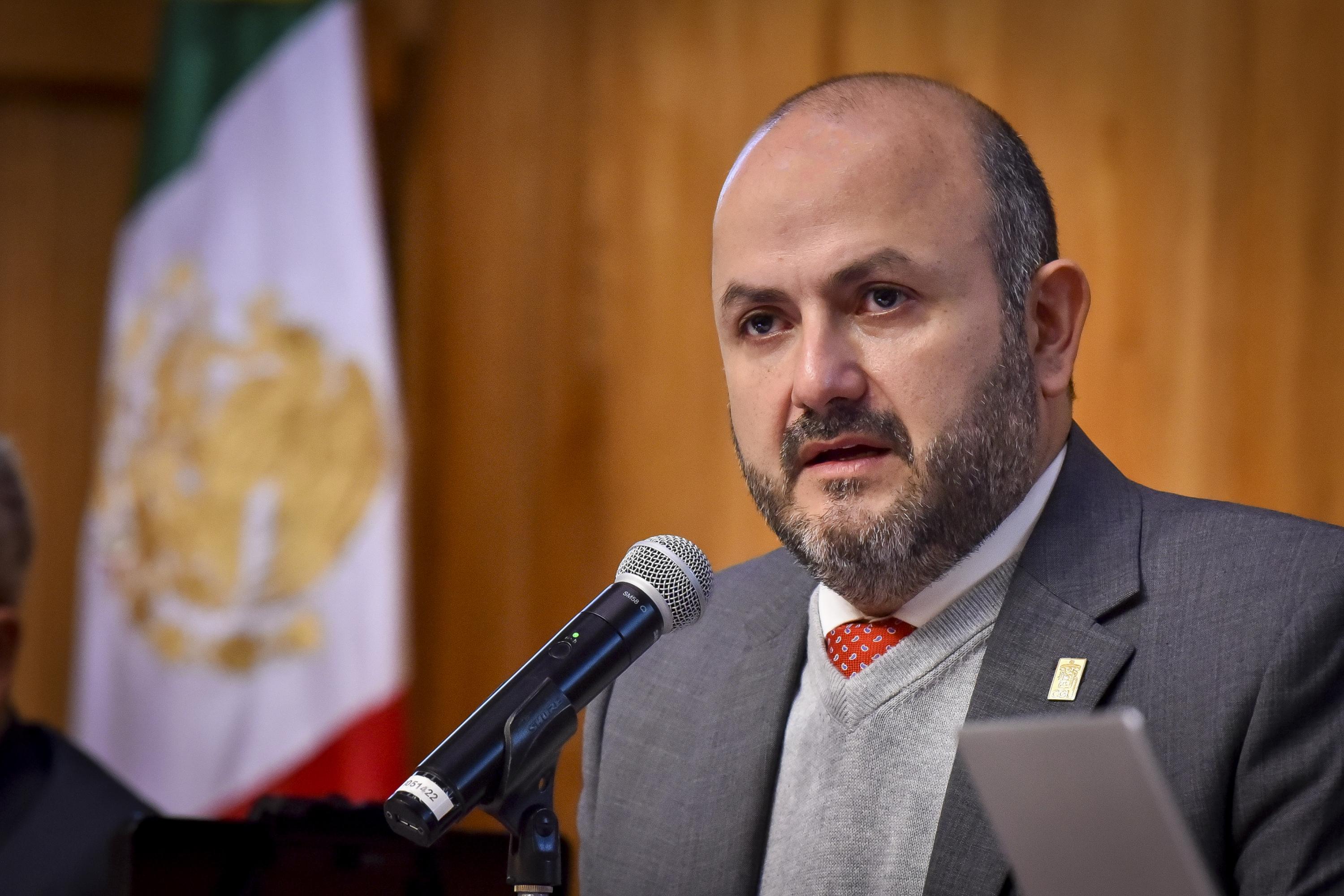 doctor Ricardo Villanueva Lomelí rector general de la Universidad de Guadalajara