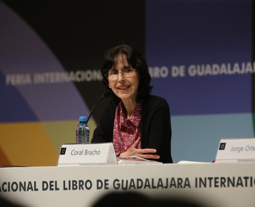  poeta Coral Bracho Premio FIL de Literaturas en Lenguas Romances