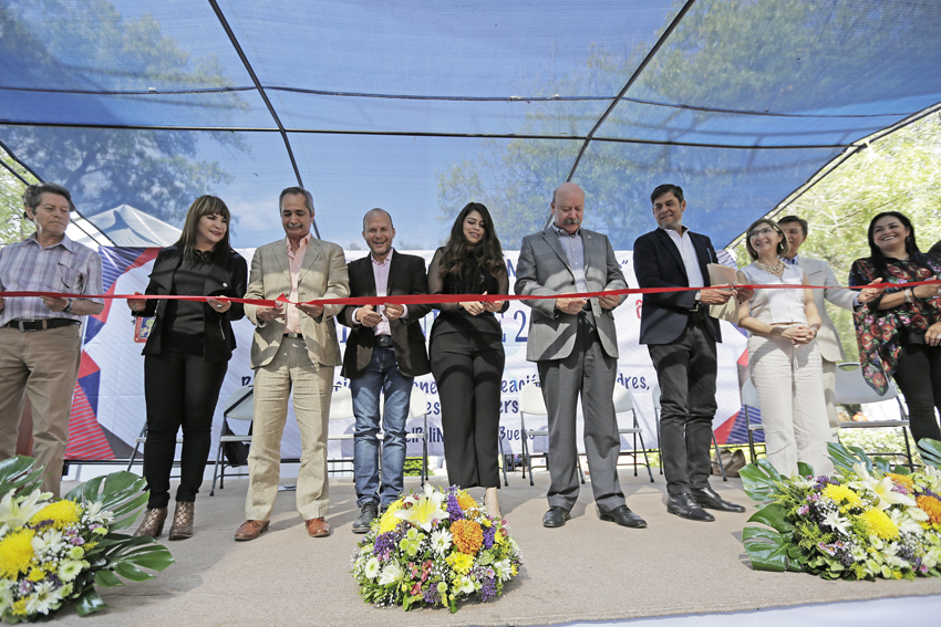 Autoridades del presidium