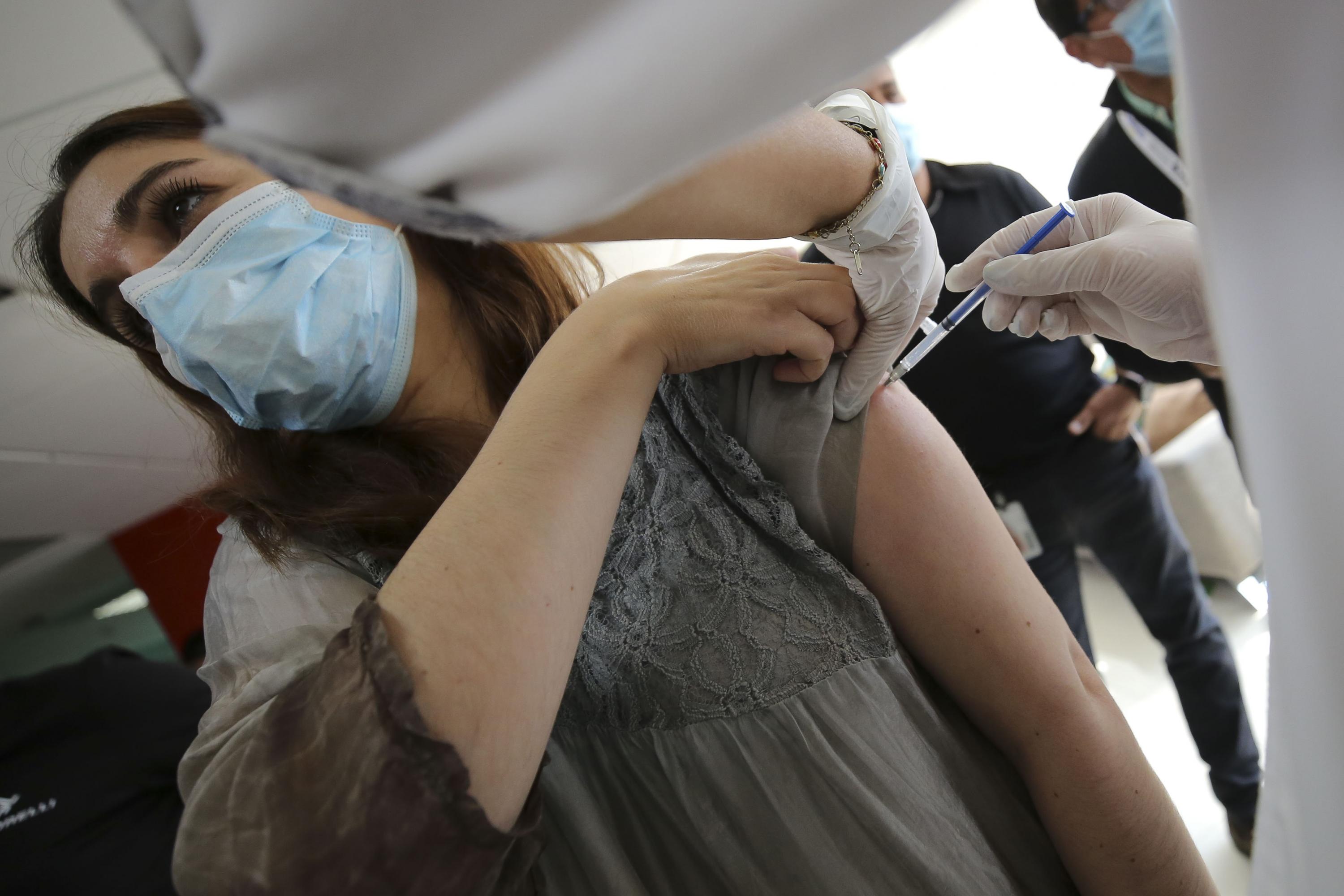 Personal administrativo participa en la campaña de vacunación contra influenza