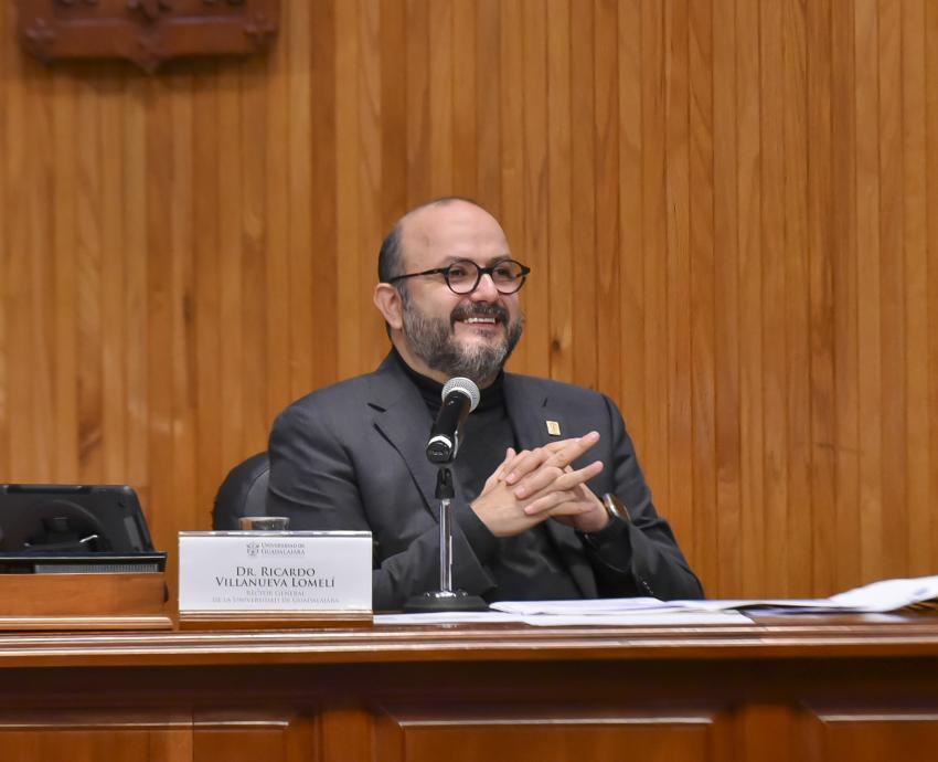 Rector General de la U D G doctor Ricardo Villanueva Lomelí