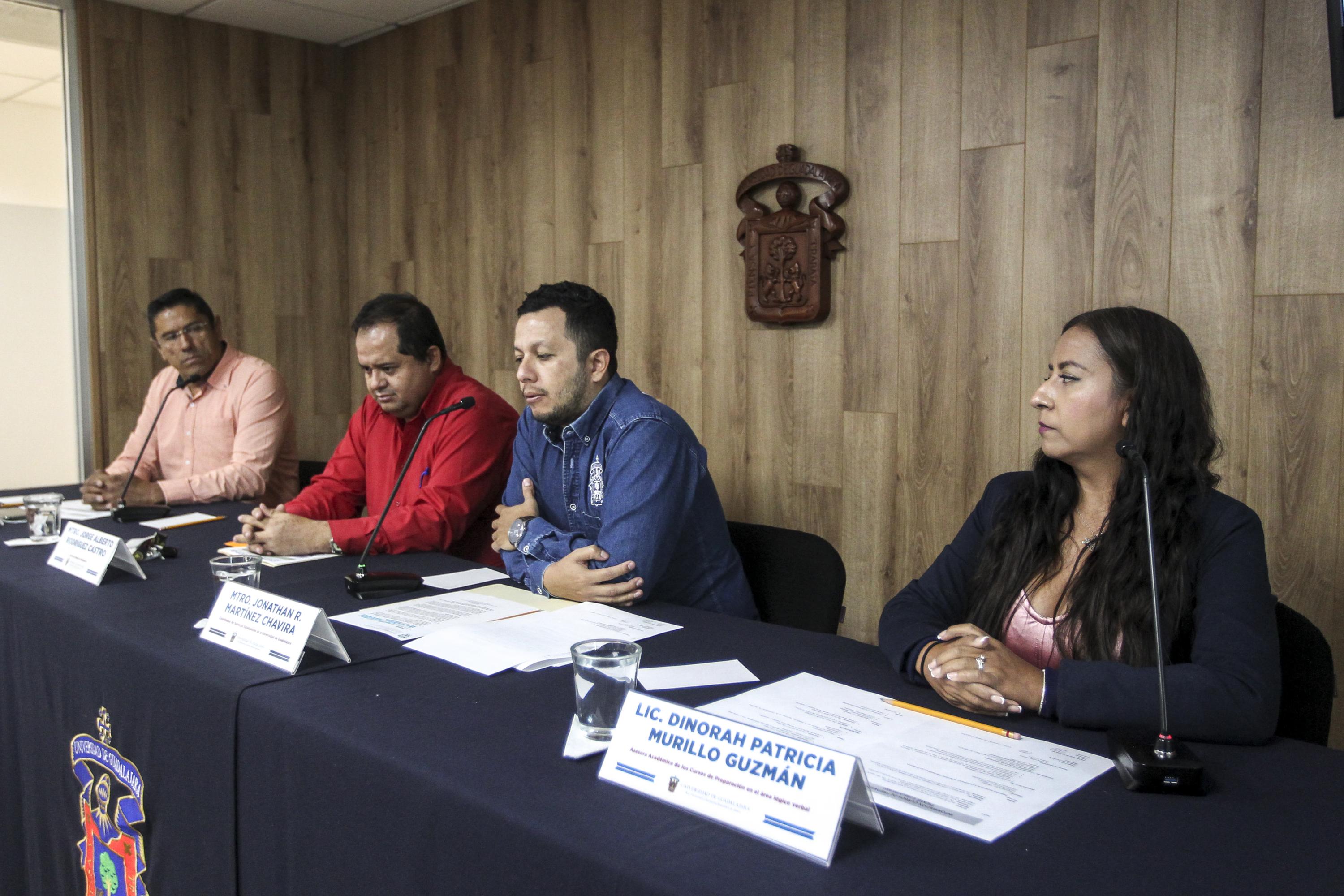 Autoridades del evento en rueda de prensa