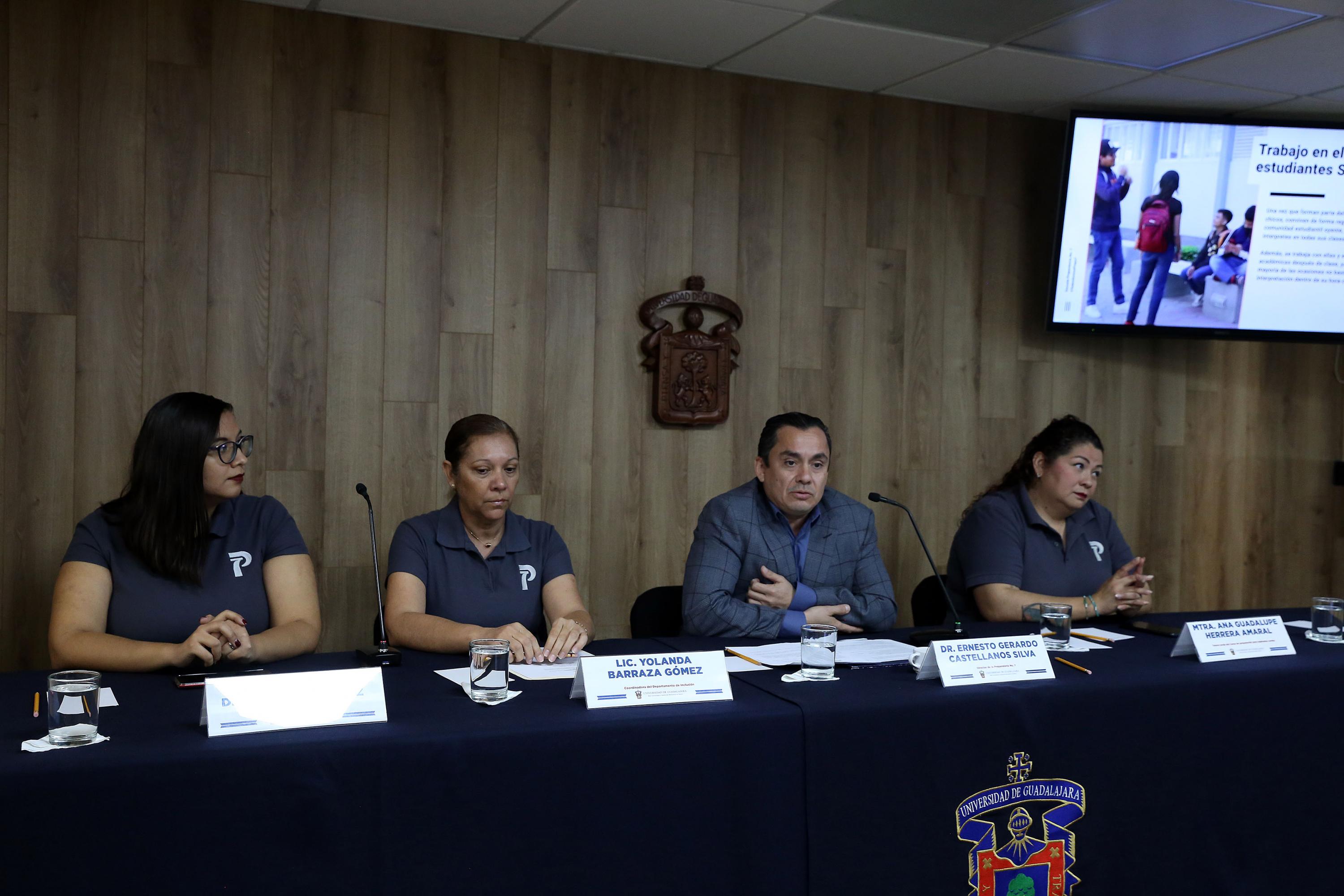 Autoridades del evento en rueda de prensa
