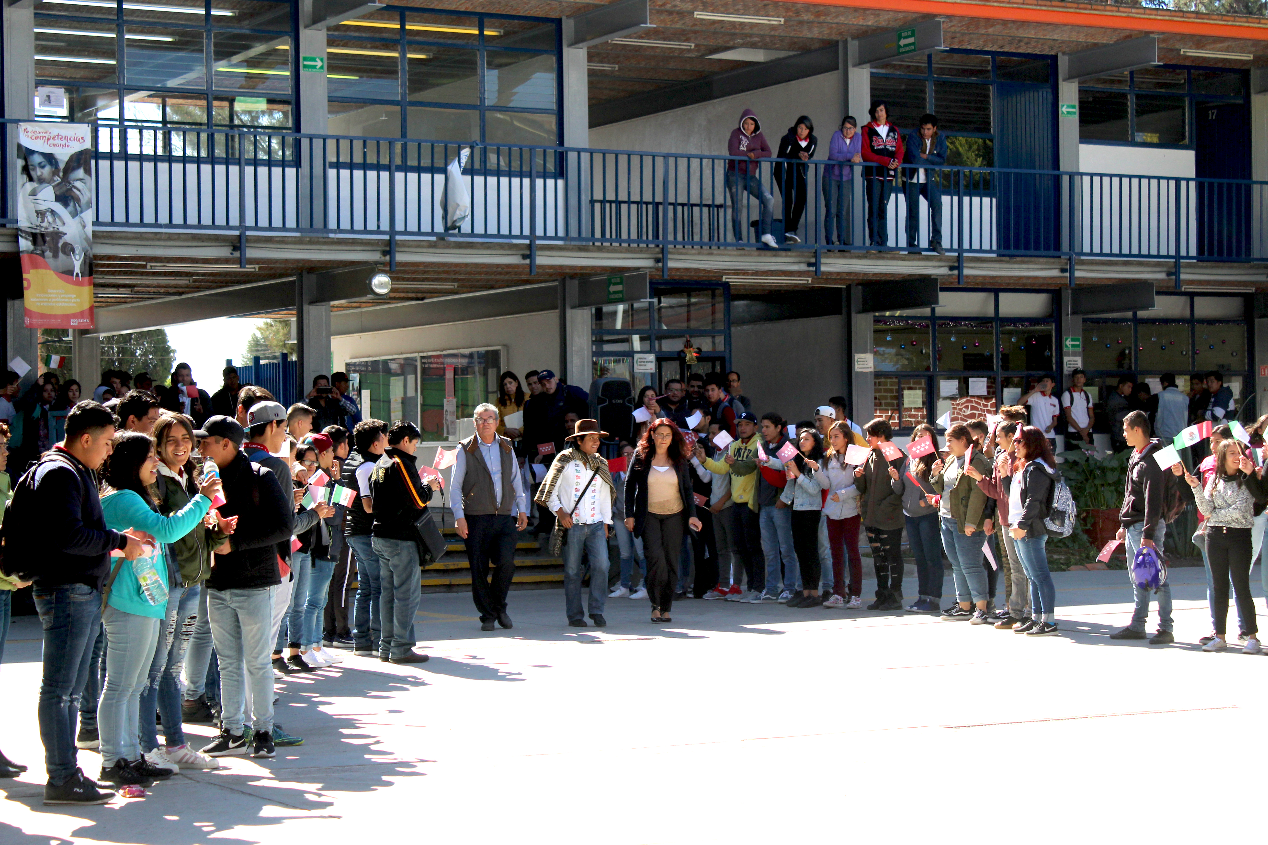 Escritor en Ecos de la FIL Joven