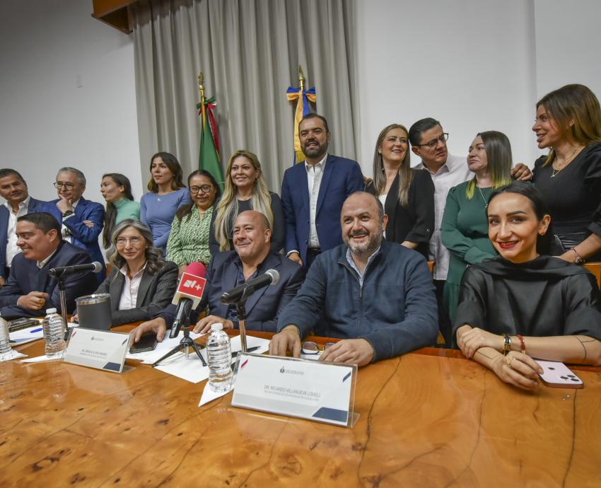 Autoridades del evento en rueda de prensa