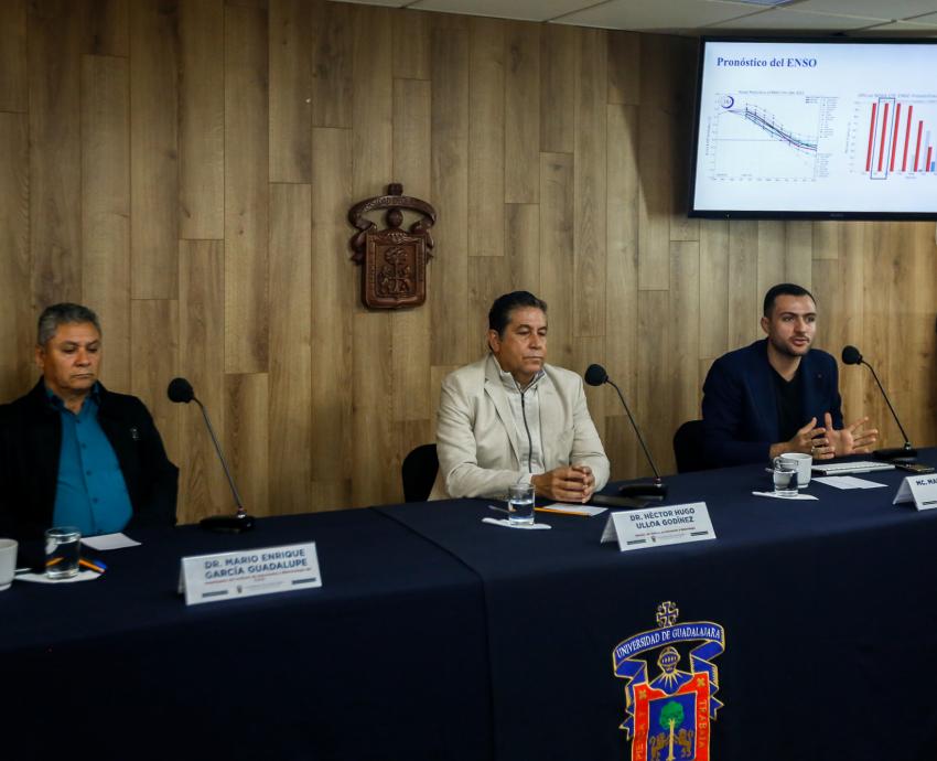 Autoridad del evento en rueda de prensa