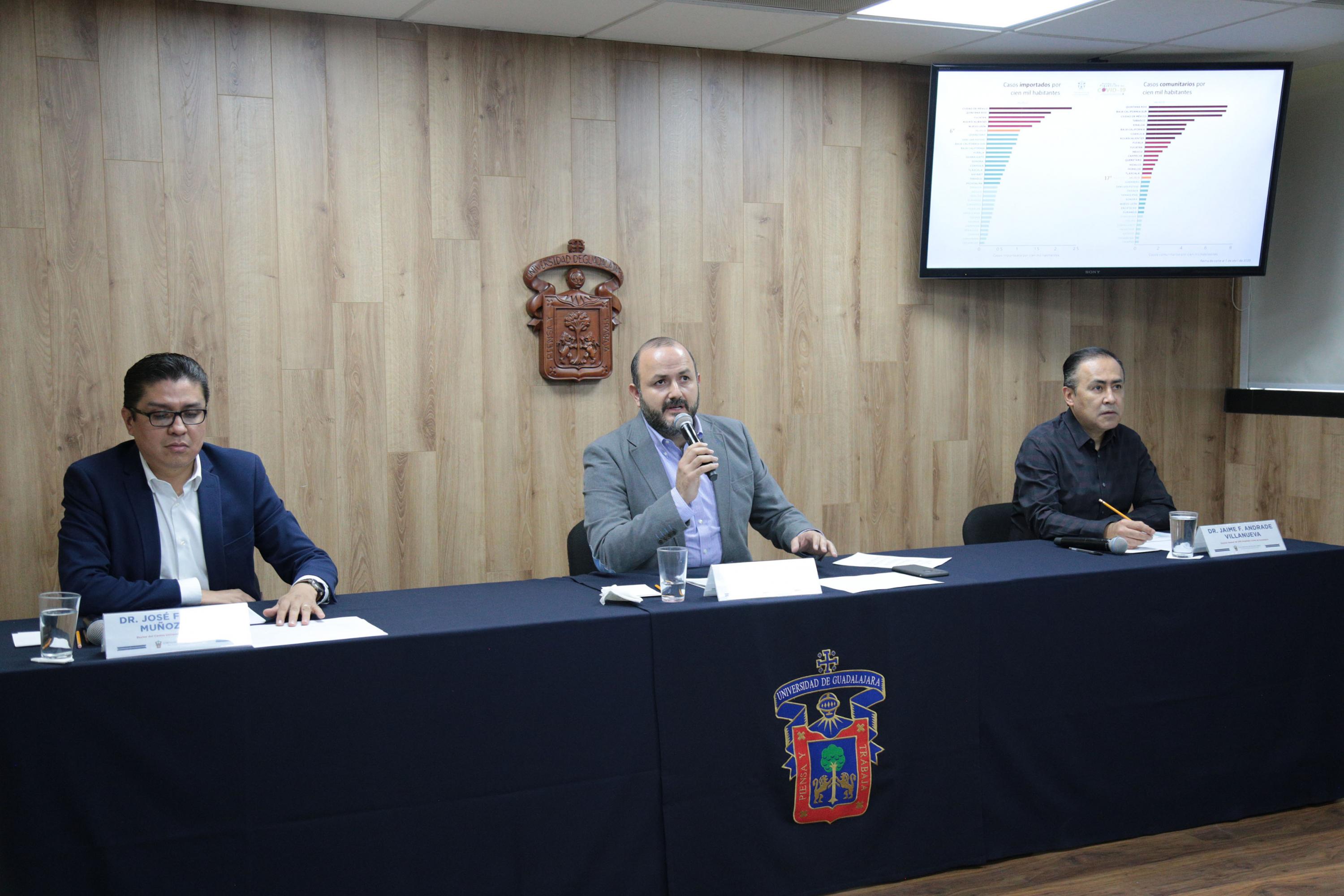 Autoridades de la u de g en rueda de prensa