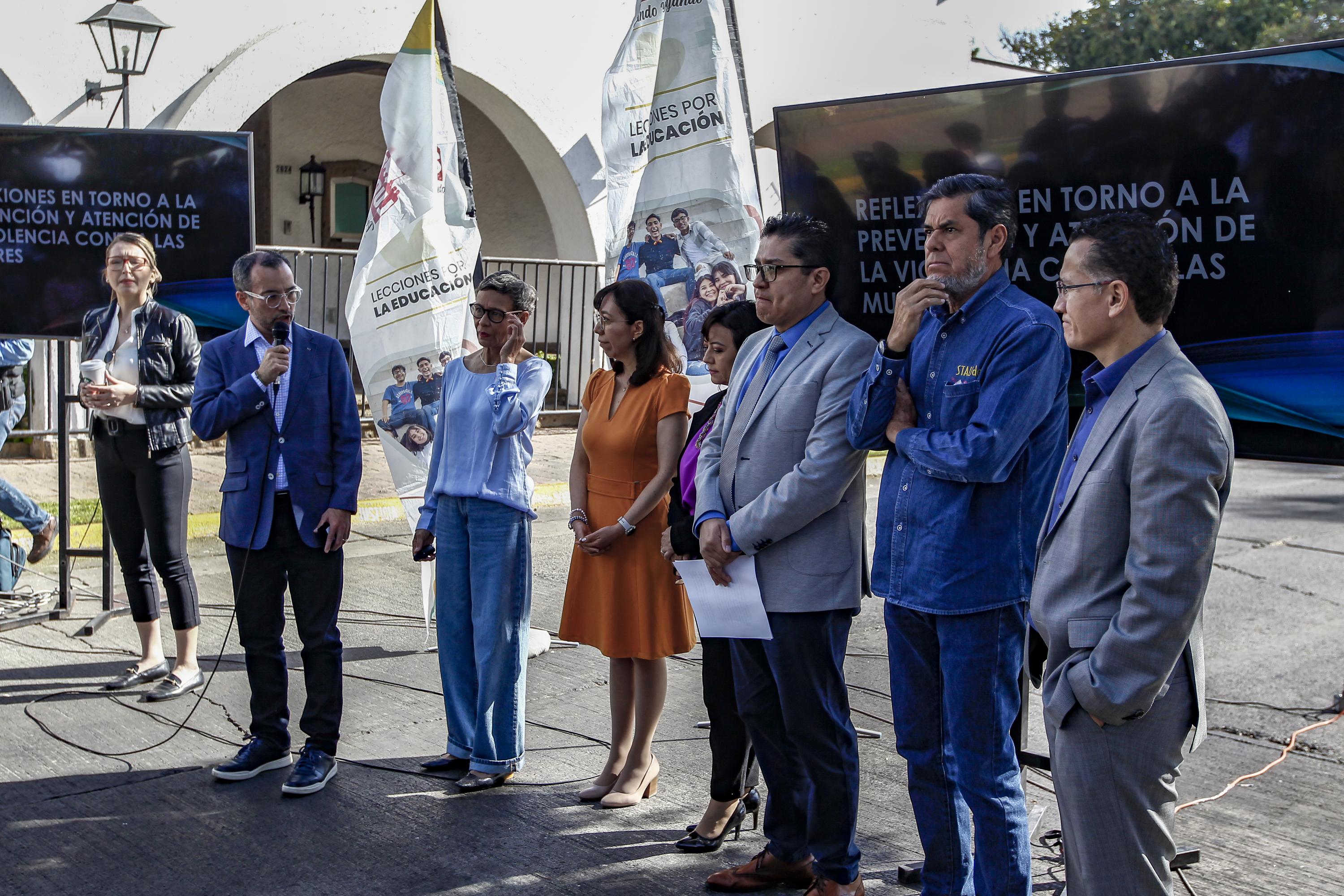 Participantes de cucs en master class en apoyo por la Autonomía, la Educación y la Salud universitaria