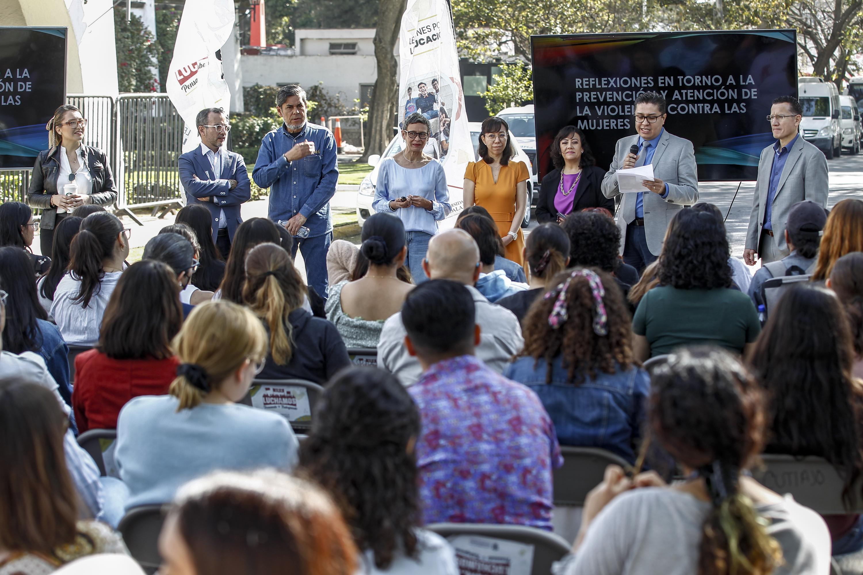 Participantes de cucs en master class en apoyo por la Autonomía, la Educación y la Salud universitaria