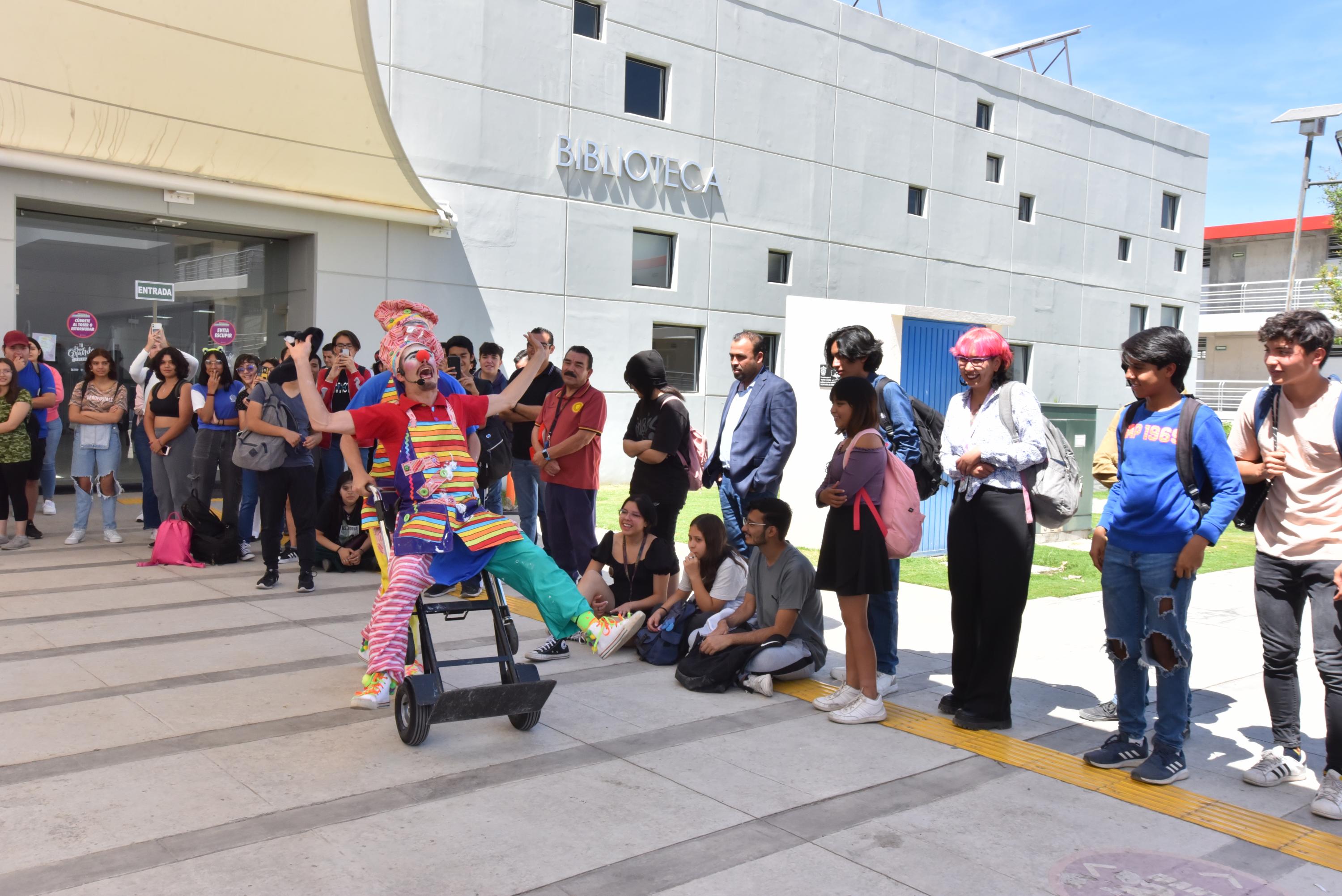 Participante de actividad recreativa en Brigadas Multidisciplinarias Nos Late Servir