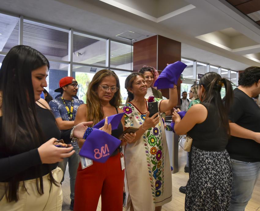 Grupo de mujeres en evento