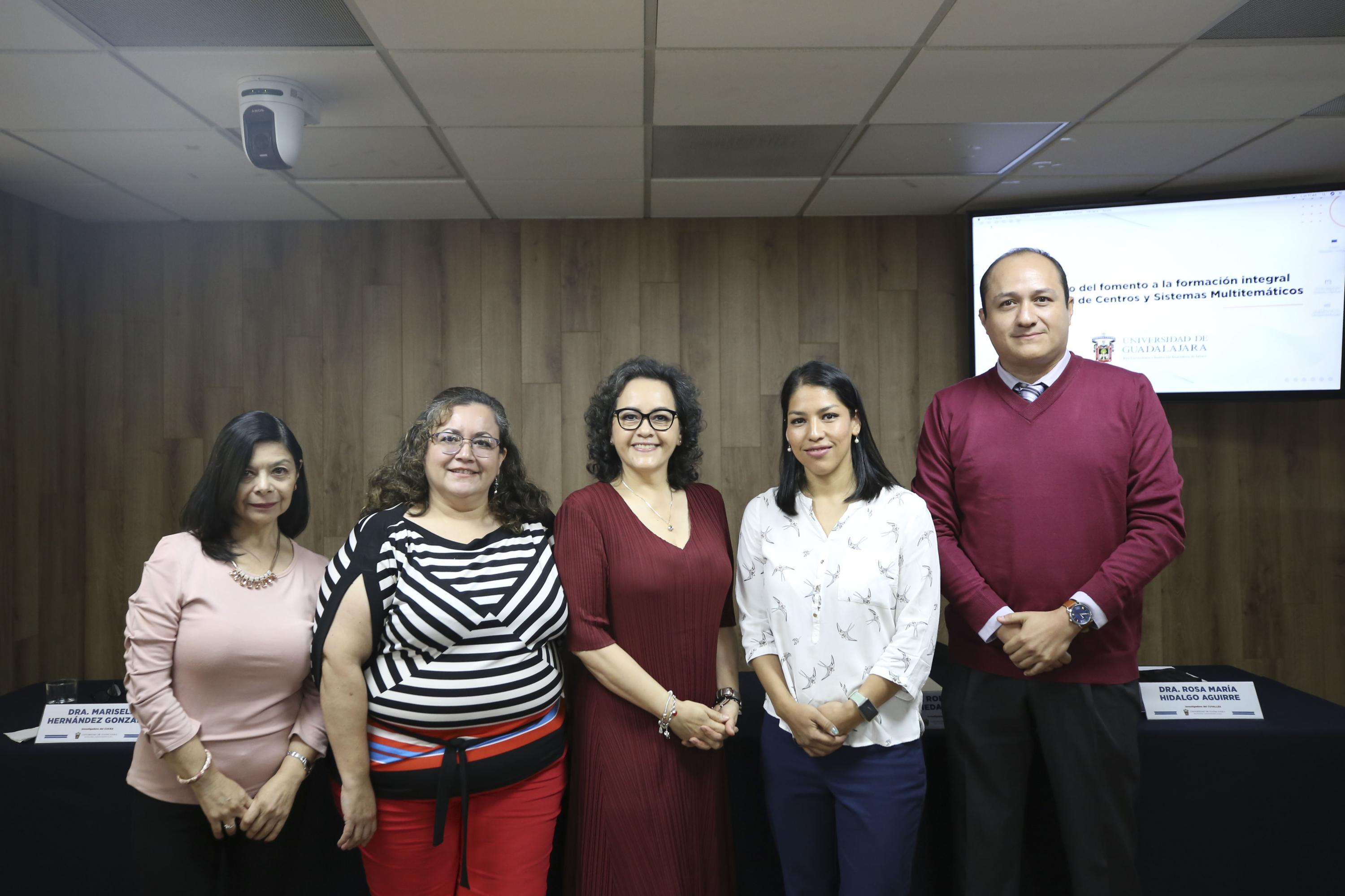 Autoridades del evento en rueda de prensa