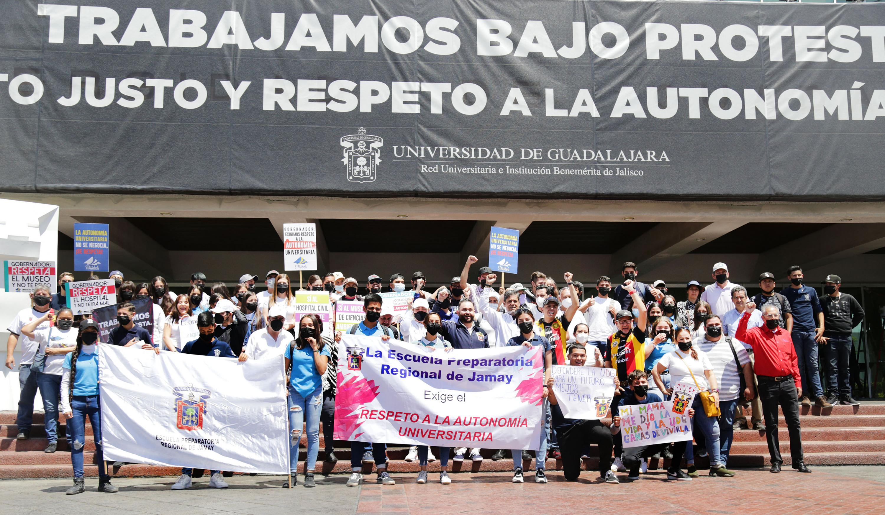 Participantes en contingente caminata por la autonomía Caminata por la Autonomía, la Educación y la Salud
