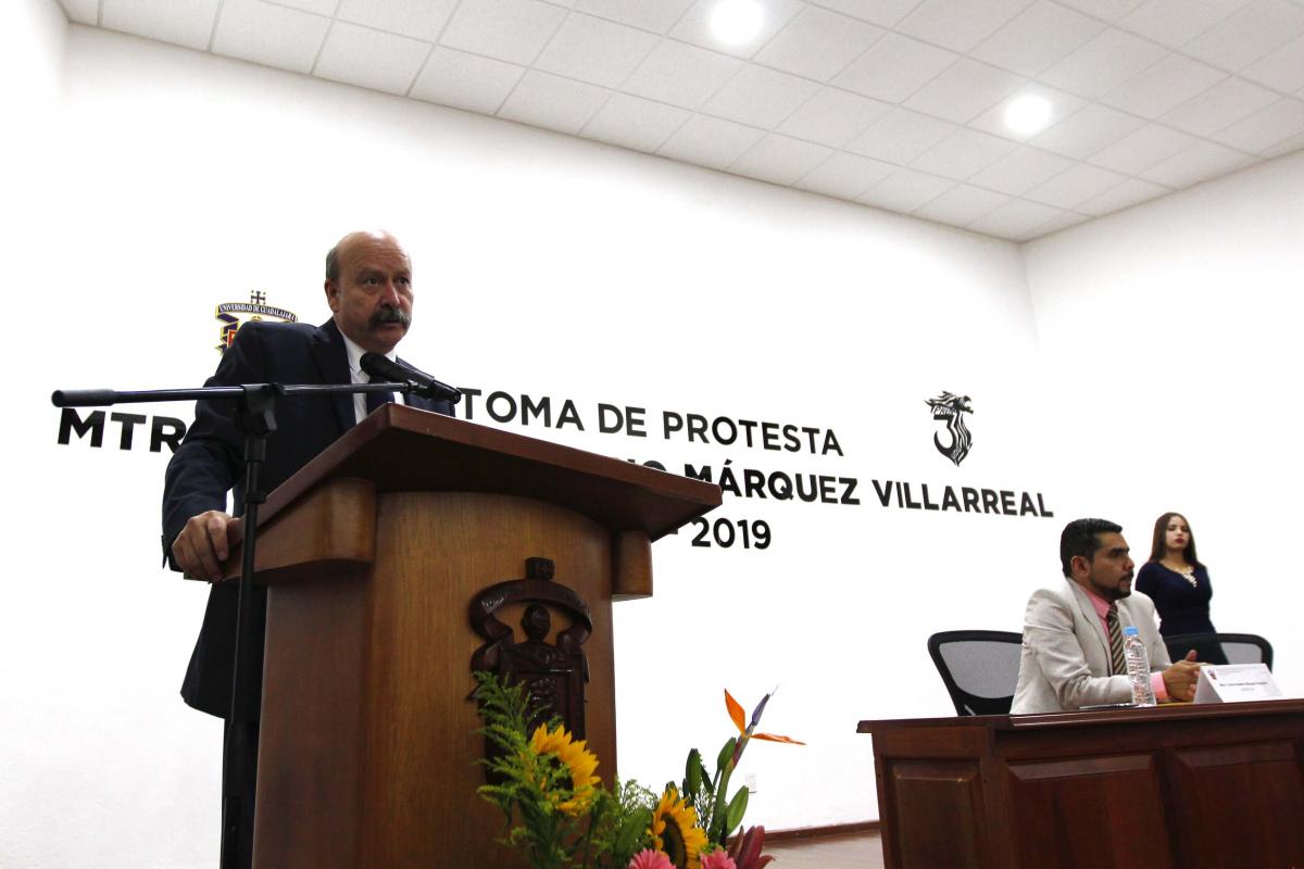 Toma de protesta de Carlos Márquez como director de la Preparatoria 3 