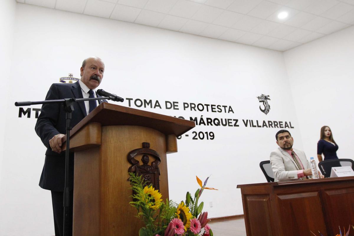 Toma de protesta de Carlos Márquez como director de la Preparatoria 3 