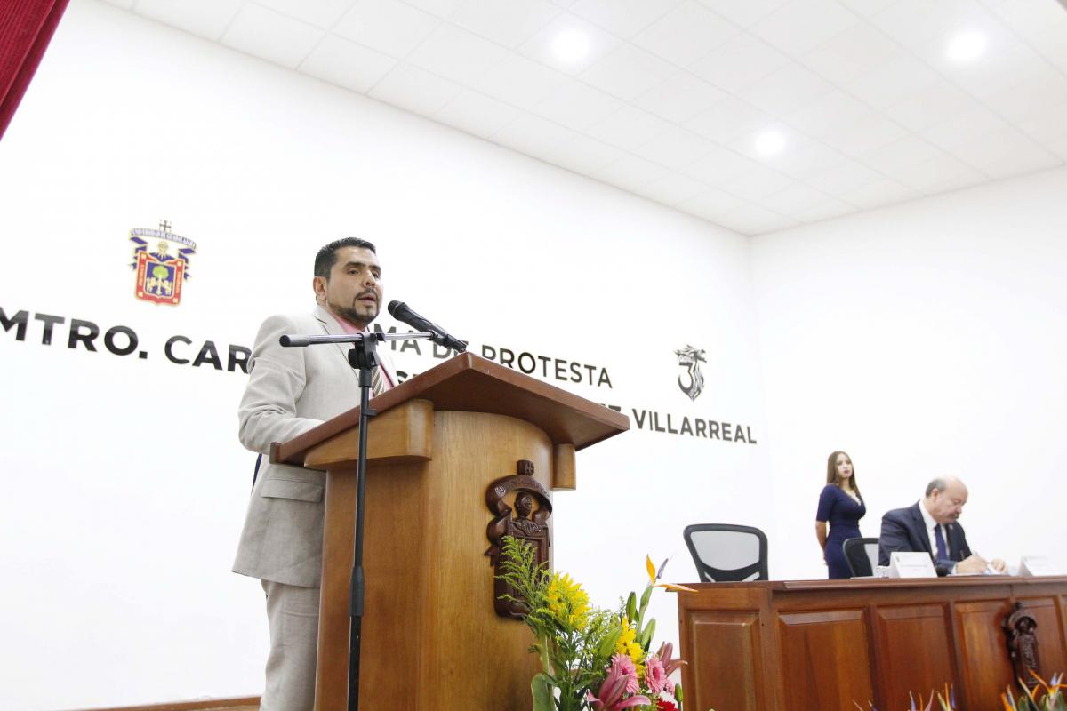 Toma de protesta de Carlos Márquez como director de la Preparatoria 3 