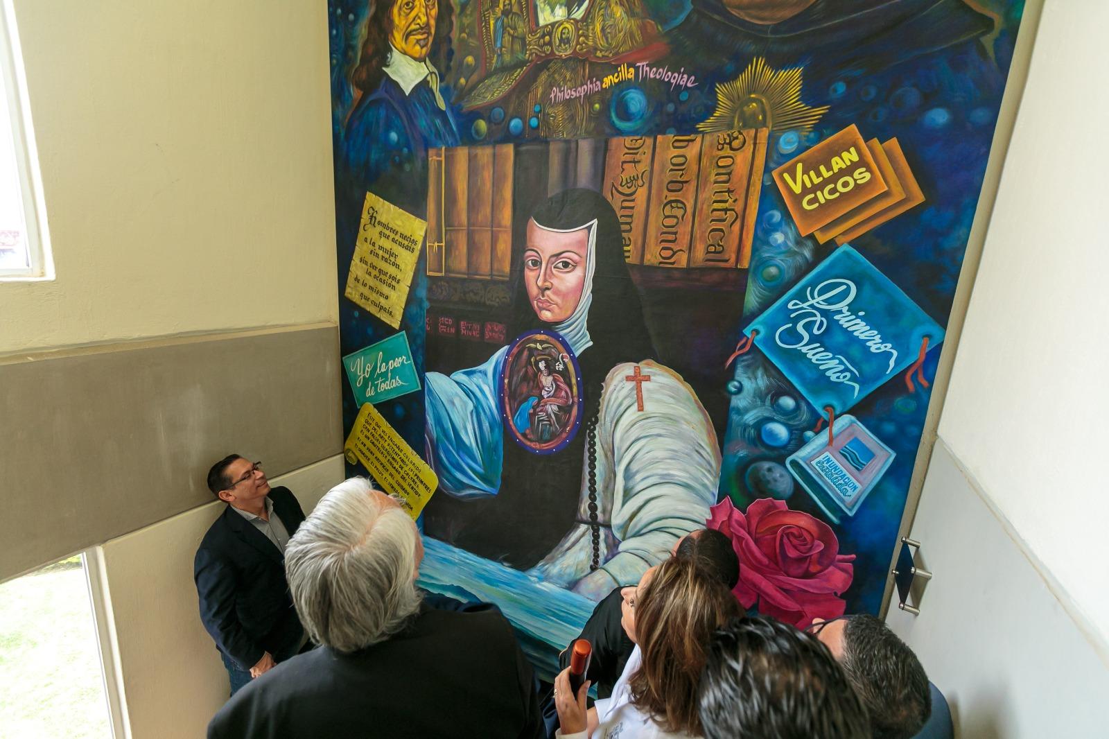 Autoridades del evento develan mural en instalaciones del plantel