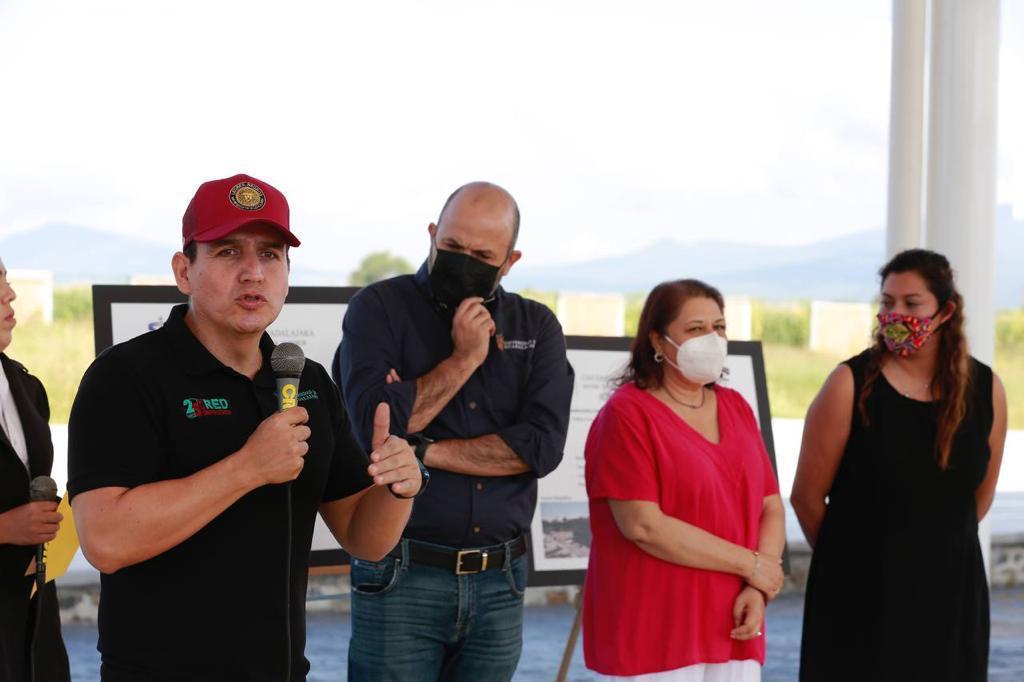 Autoridades del evento en instalaciones del plantel