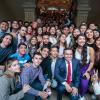 Maestro César Barba junto a estudiantes