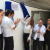 Autoridades del evento develan placa