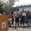 Alumnos en escenario