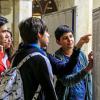 jóvenes buscan en dictamen publicado en físico