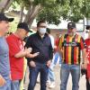 Autoridades del evento conversando