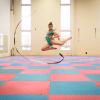 Saray Lomelí Barajas estudiante de la Preparatoria de Tepatitlán de Morelos ejecutando rutina de gimnasia rítmica