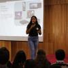 Expositor en auditorio frente a asistentes