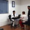 Doctor con paciente