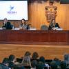 Autoridades del evento en presidium