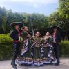 Integrantes de grupo de danza