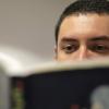 Persona con libro