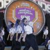 Alumnas bailando