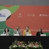 Autoridades del evento en presidium