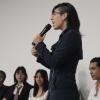 Participantes en actividad en uso de la voz