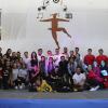 Grupo de alumnos en escenario