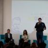 Autoridades del evento en presidium en auditorio