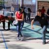 Jóvenes realizan actividad deportiva