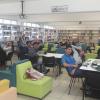 Alumnos en biblioteca