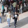 Alumnos caminando