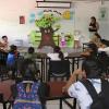 Grupo de asistentes al evento en el aula