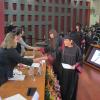 Graduados con autoridades del plantel