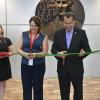 Autoridades en corte del listón de inauguración