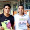 Director del plantel junto alumno