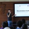 Autoridades del evento frente a asistentes