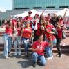 Participantes de Brigadas Multidisciplinarias Nos Late Servir en Explanada del edificio de Rectoría General de la UdeG