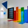 Interior del musa con los colores del orgullo L G B T I Q +