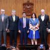 Integrantes del presidium en auditorio